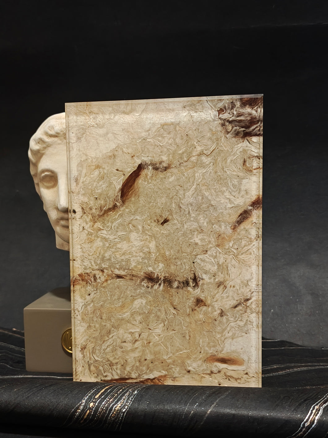 Onyx Wood Pulp Skin Laminated Glass
